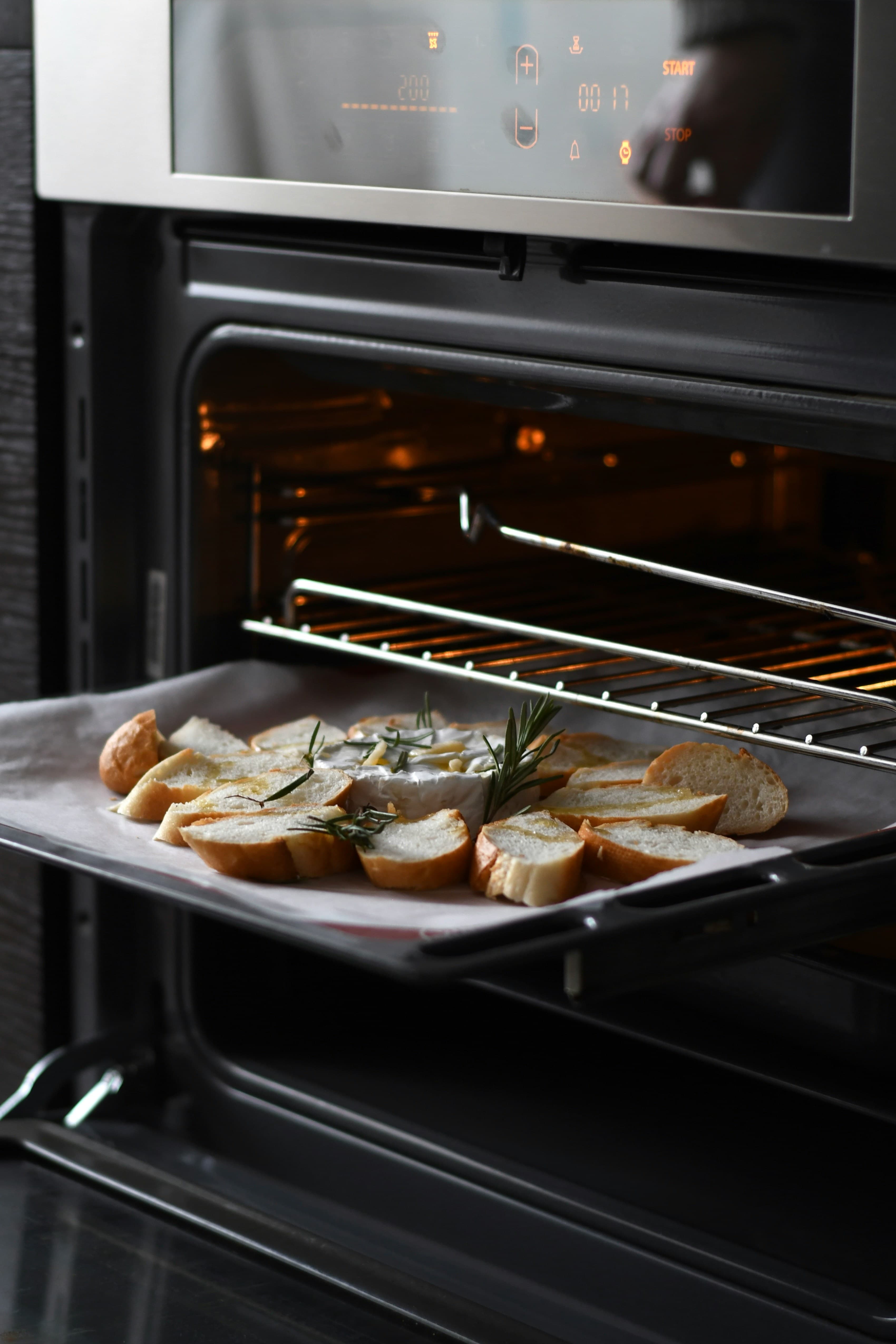 Freestanding range with oven and cooktop, same-day oven repair in Connecticut